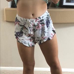 Super cute floral shorts
